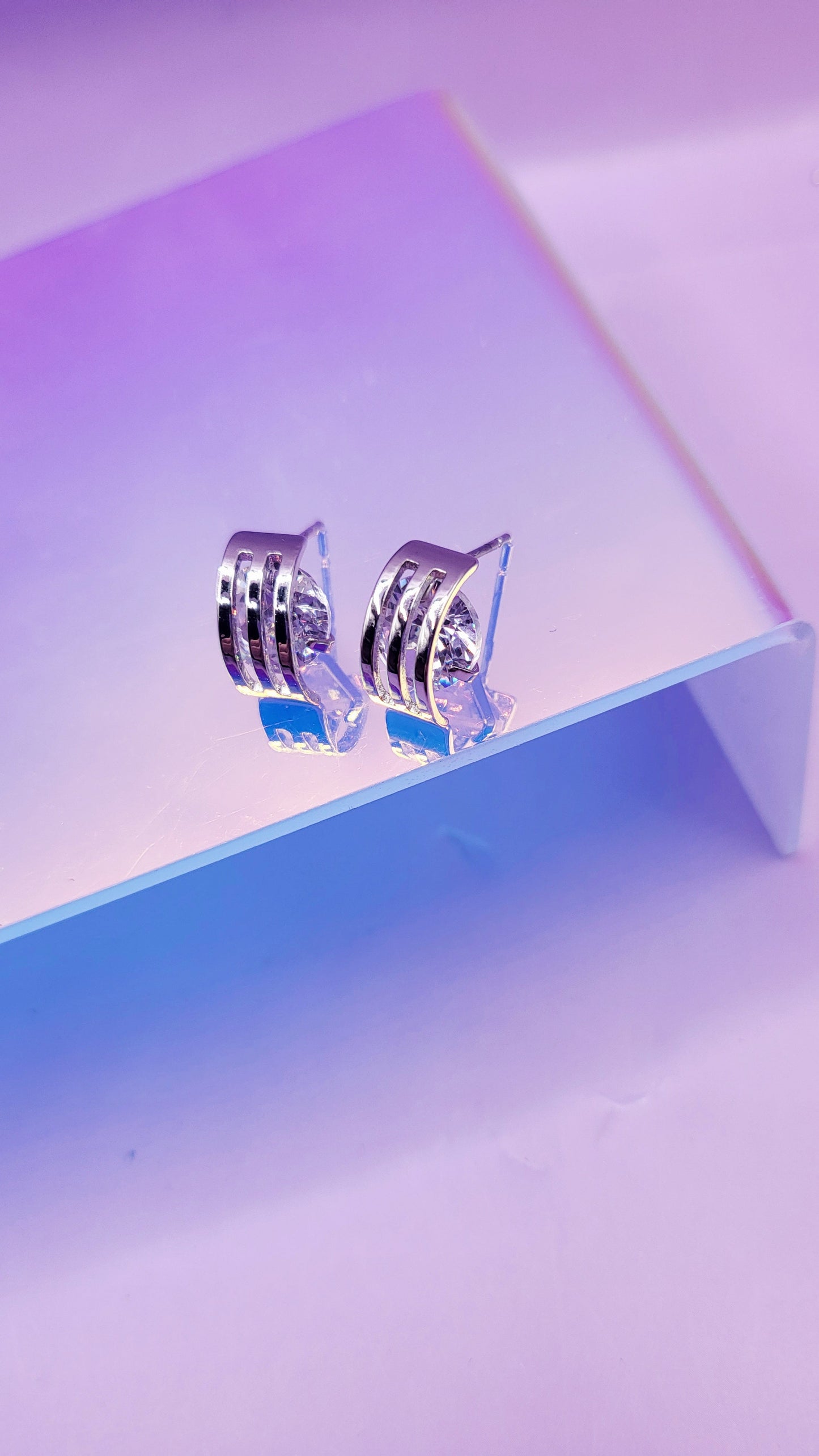 Curve Crystal Stud Earring