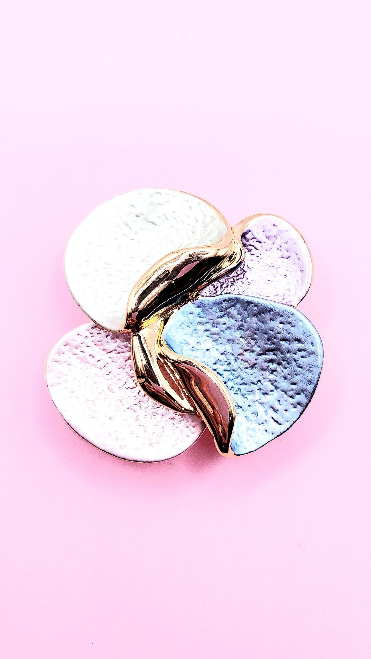 Abstract Magnetic Wave Brooch