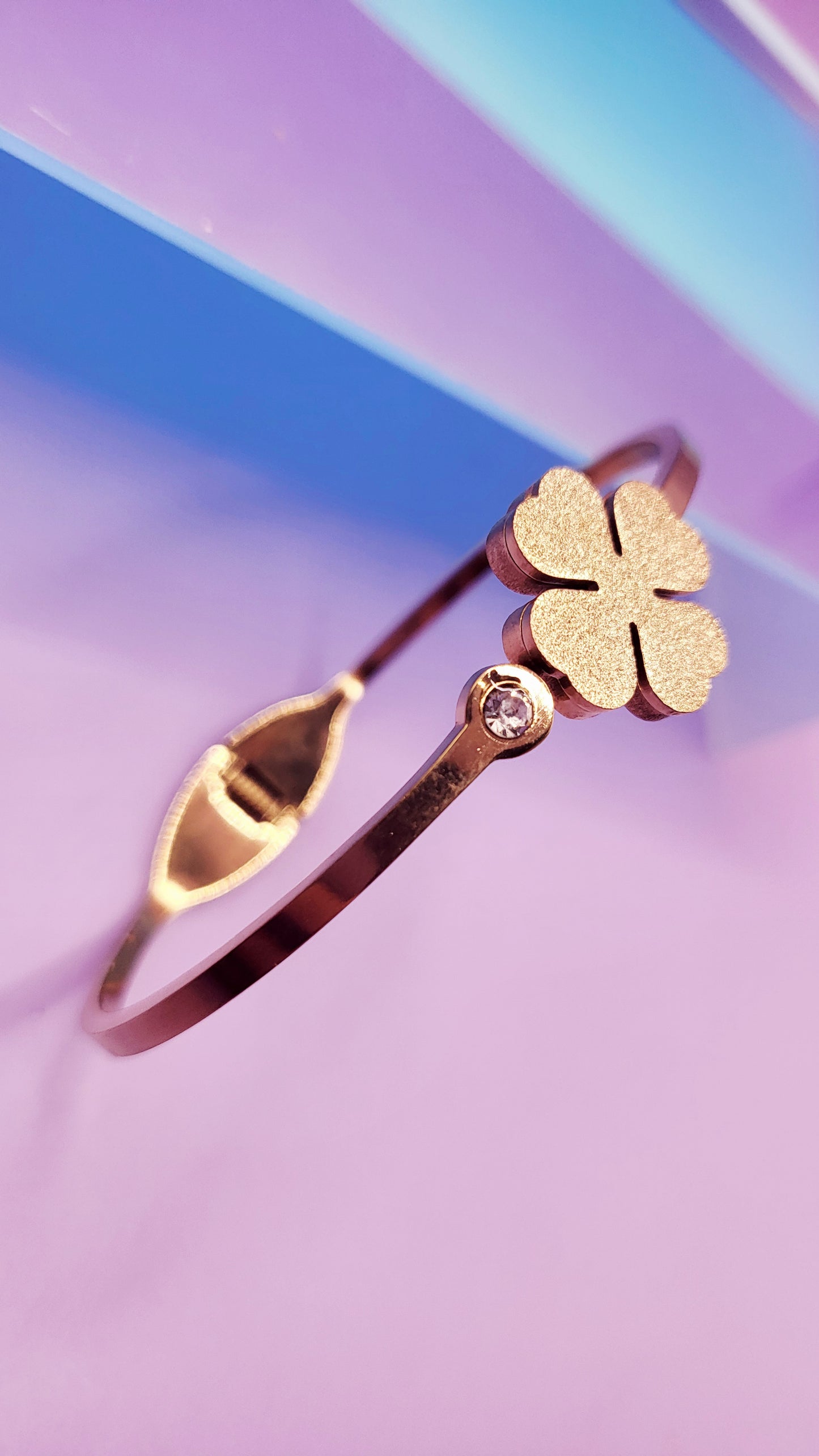 Clover Charm Bangle