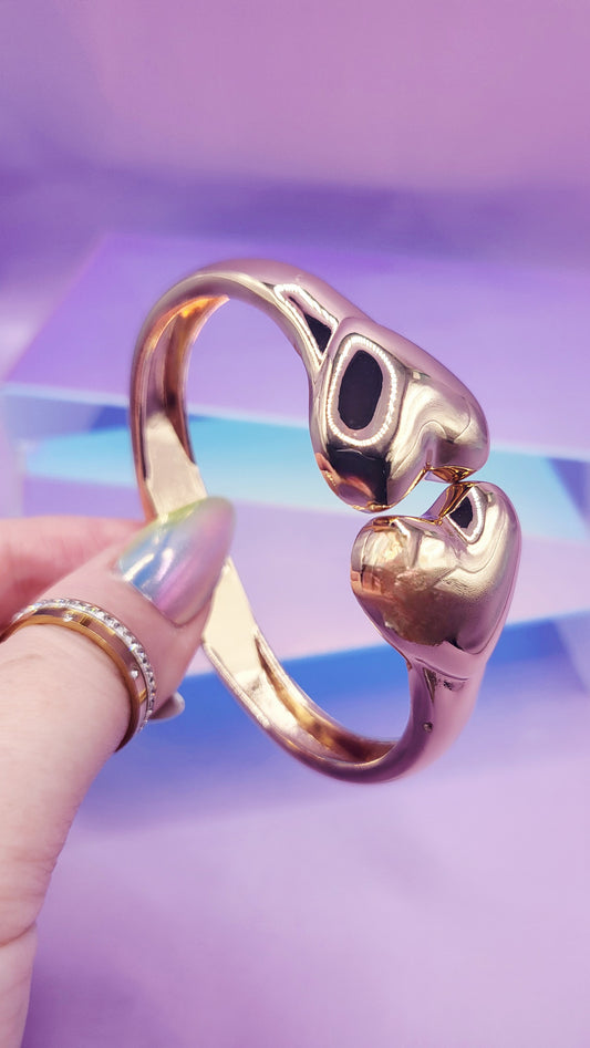 Sasha Signature 🖤 Melted Heart Bangle