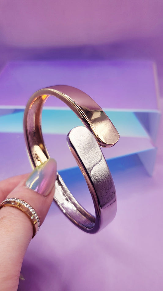 Sasha Signature 🖤 Two Tone Bangle
