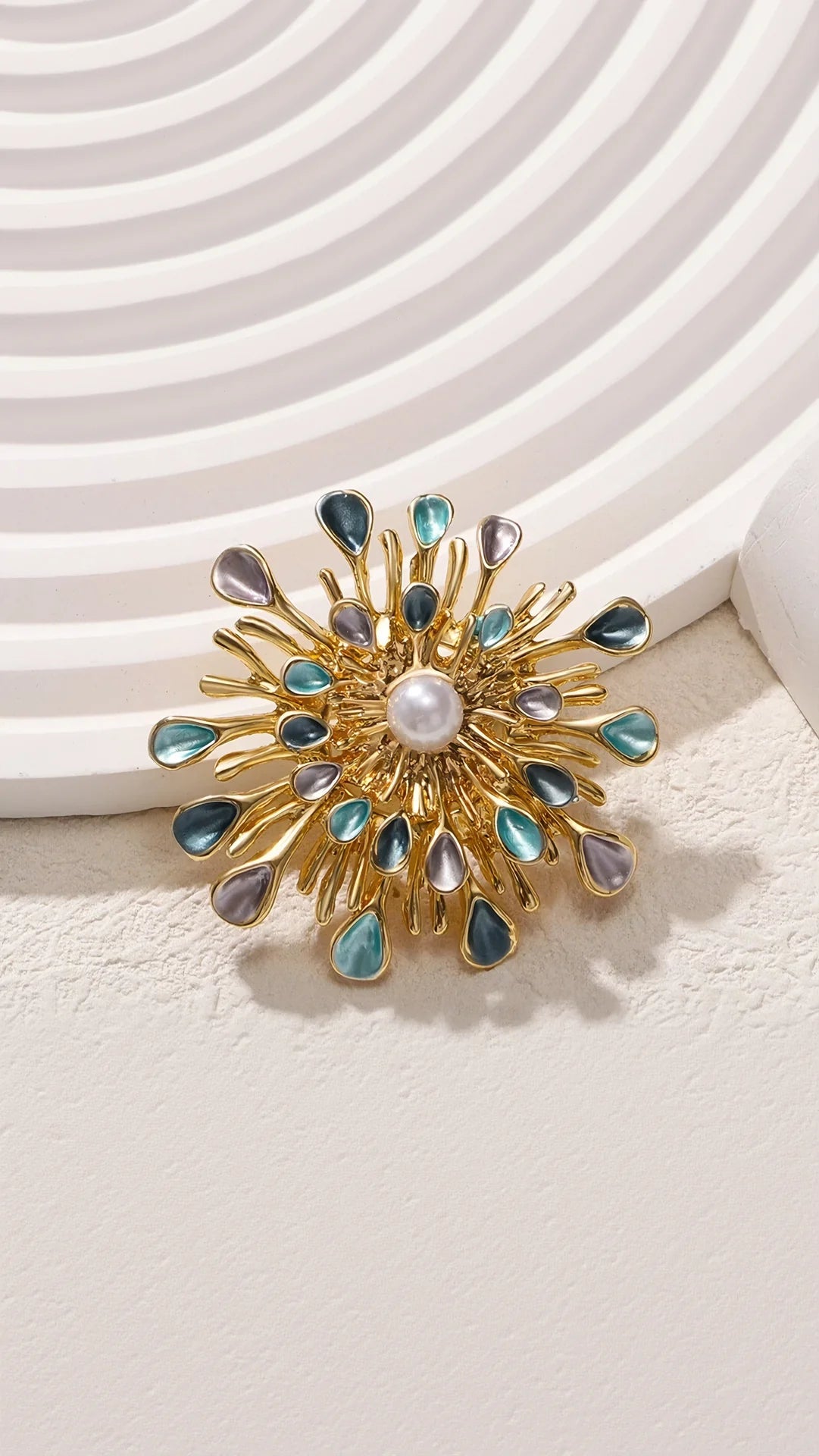 Pearl Star Burst Gold Magnetic Brooch