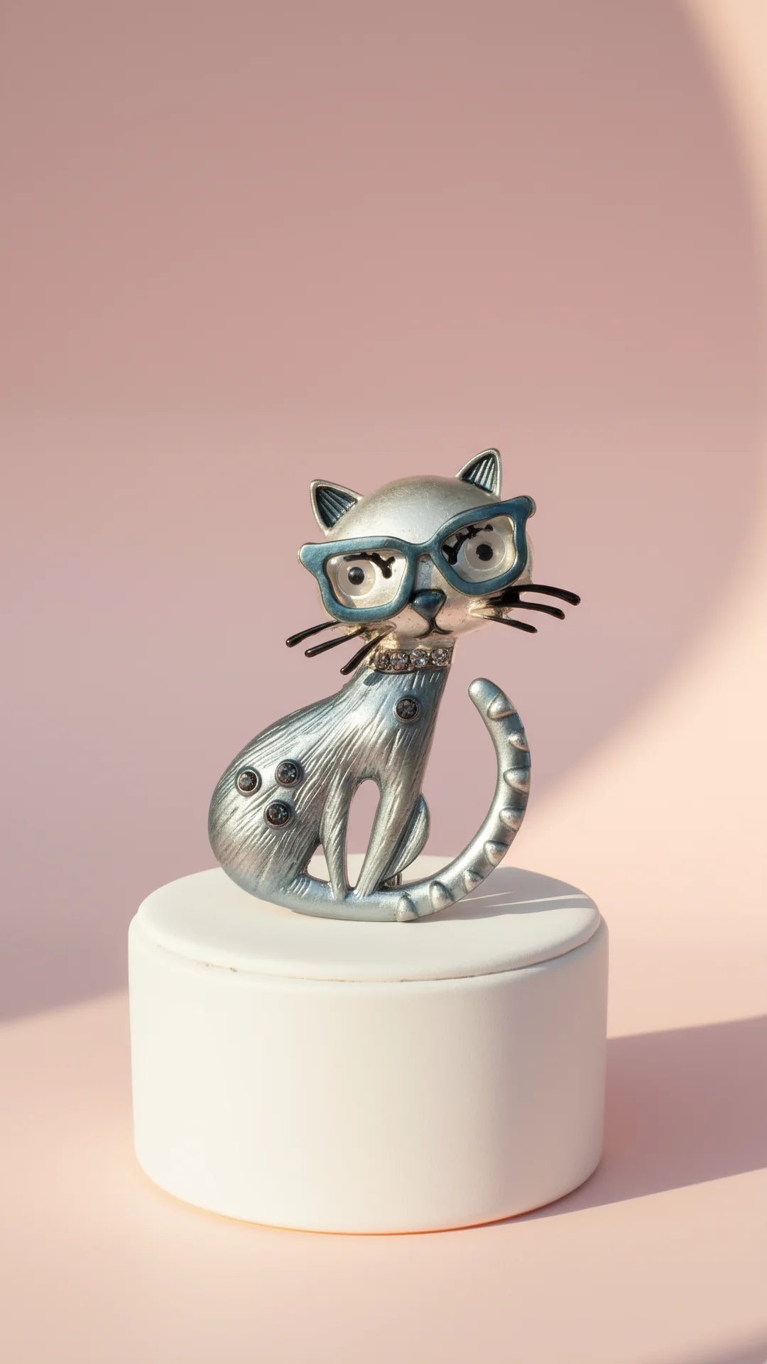 Cats With Glasses Magnetic Brooch