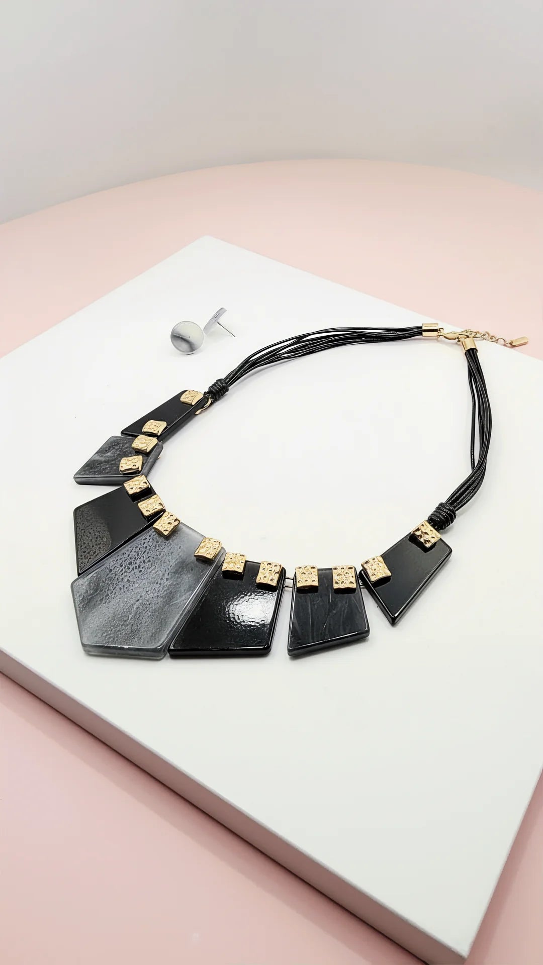 Lacquer Necklace & Earrings Set