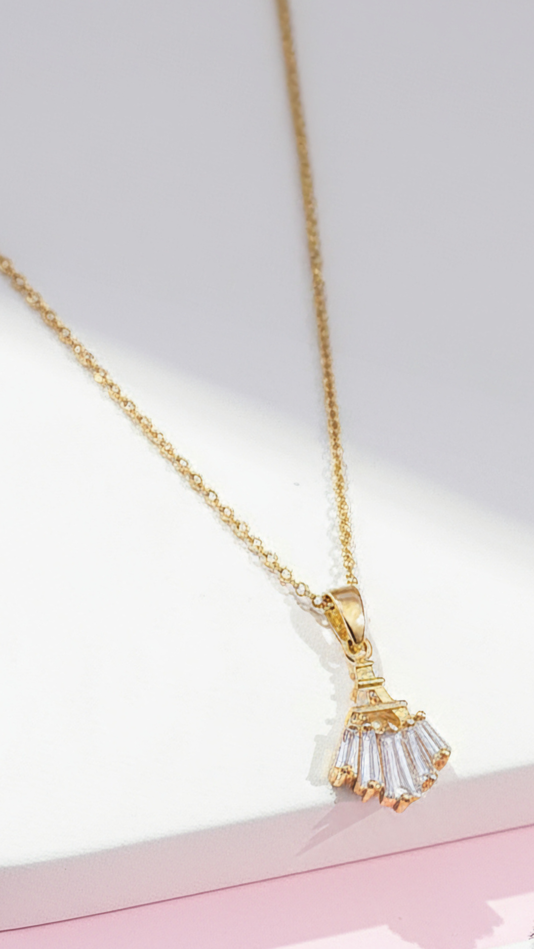 Fan Decor Crystal Pendant Necklace