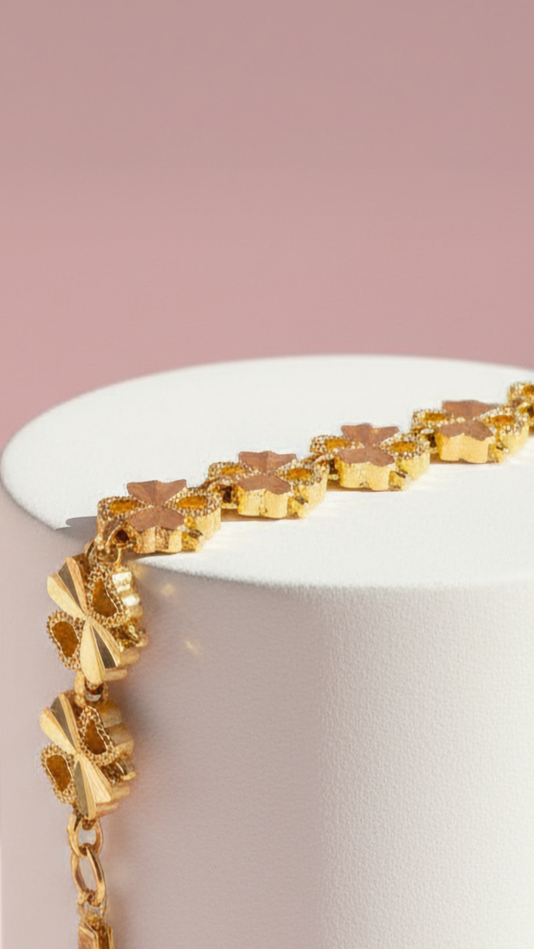 Clover Leaf Gold Link Bracelet