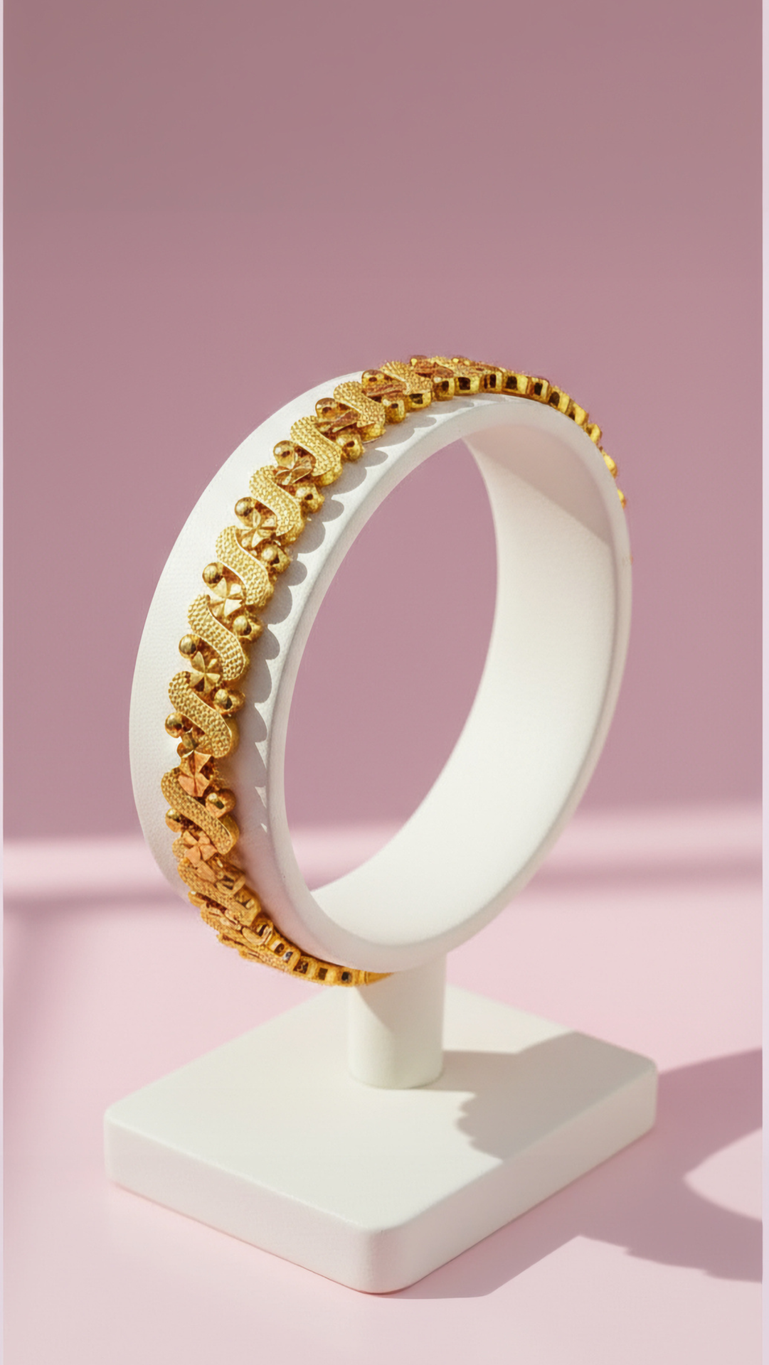 Geometric Gold Link Bracelet