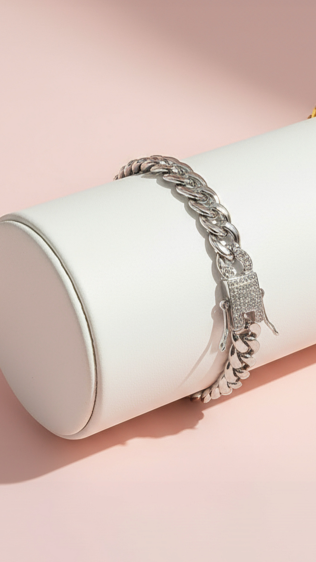 Crystal Clasp Pavé Link Chain Bracelet