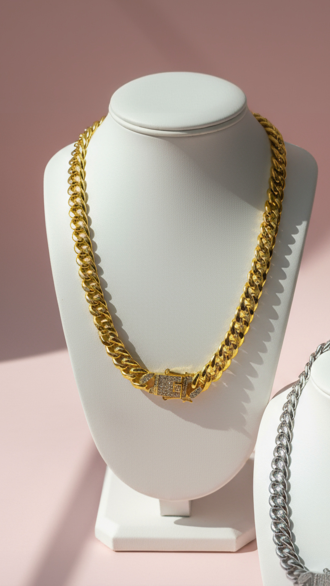 Crystal Clasp Pavé Link Chain Necklace Chain