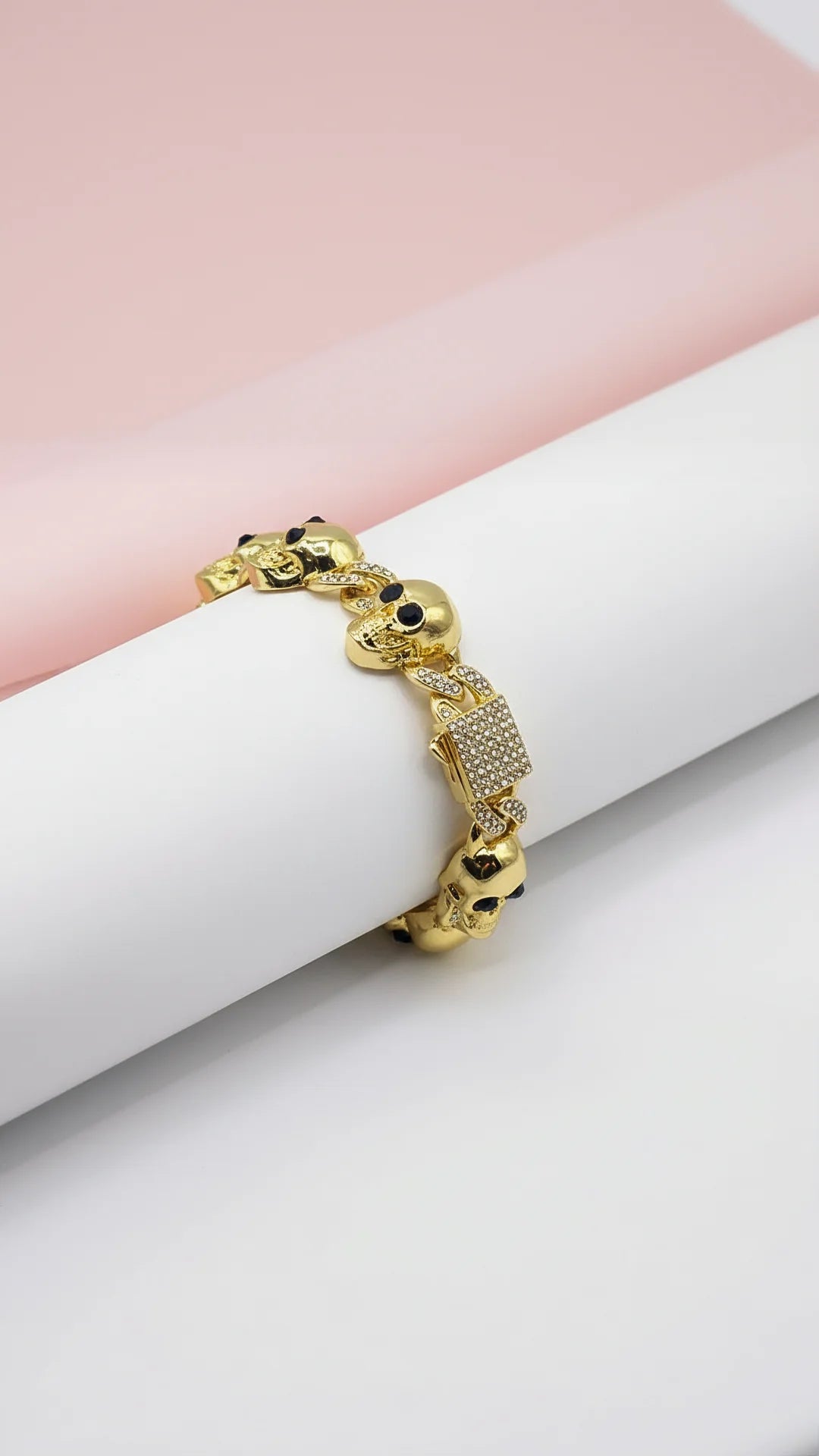 Skull Link Crystal Clasp Bracelet