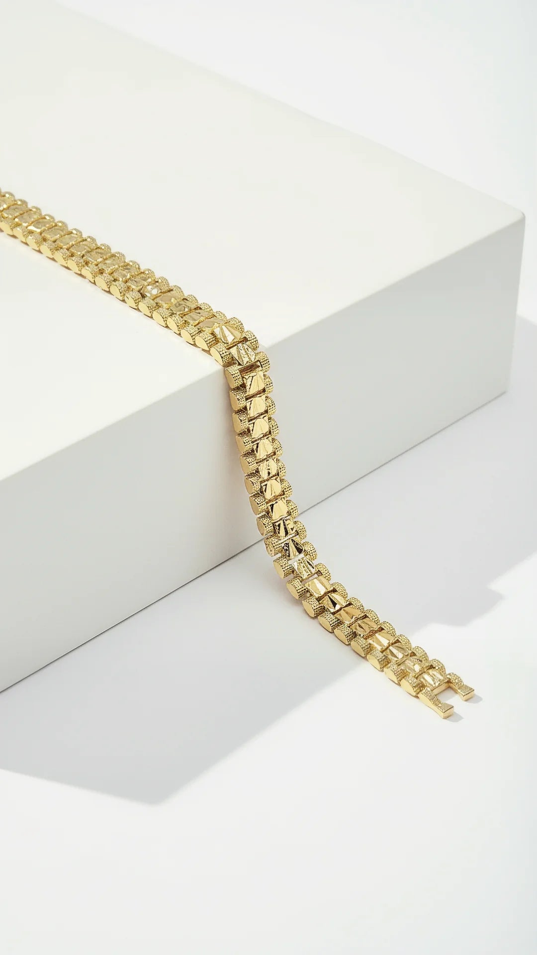 Gold Square Link Bracelet