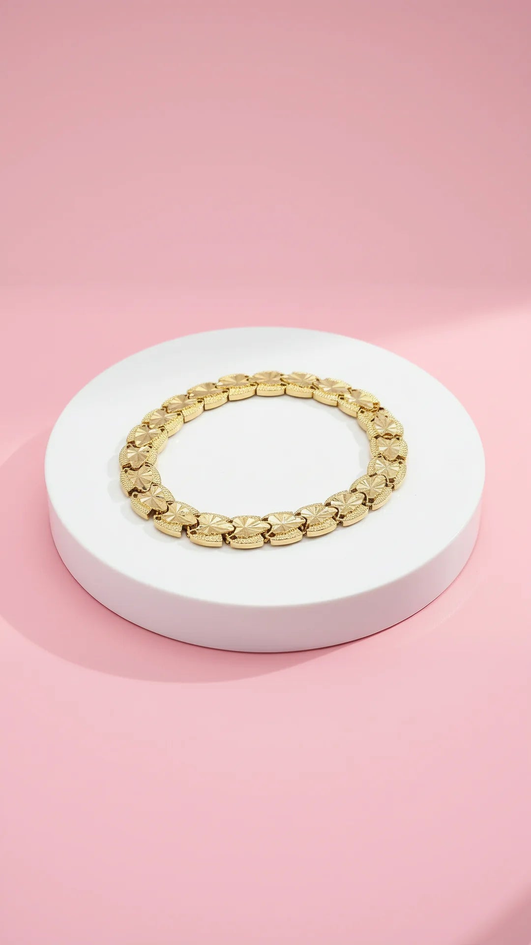 Geometric Gold Link Decor Bracelet