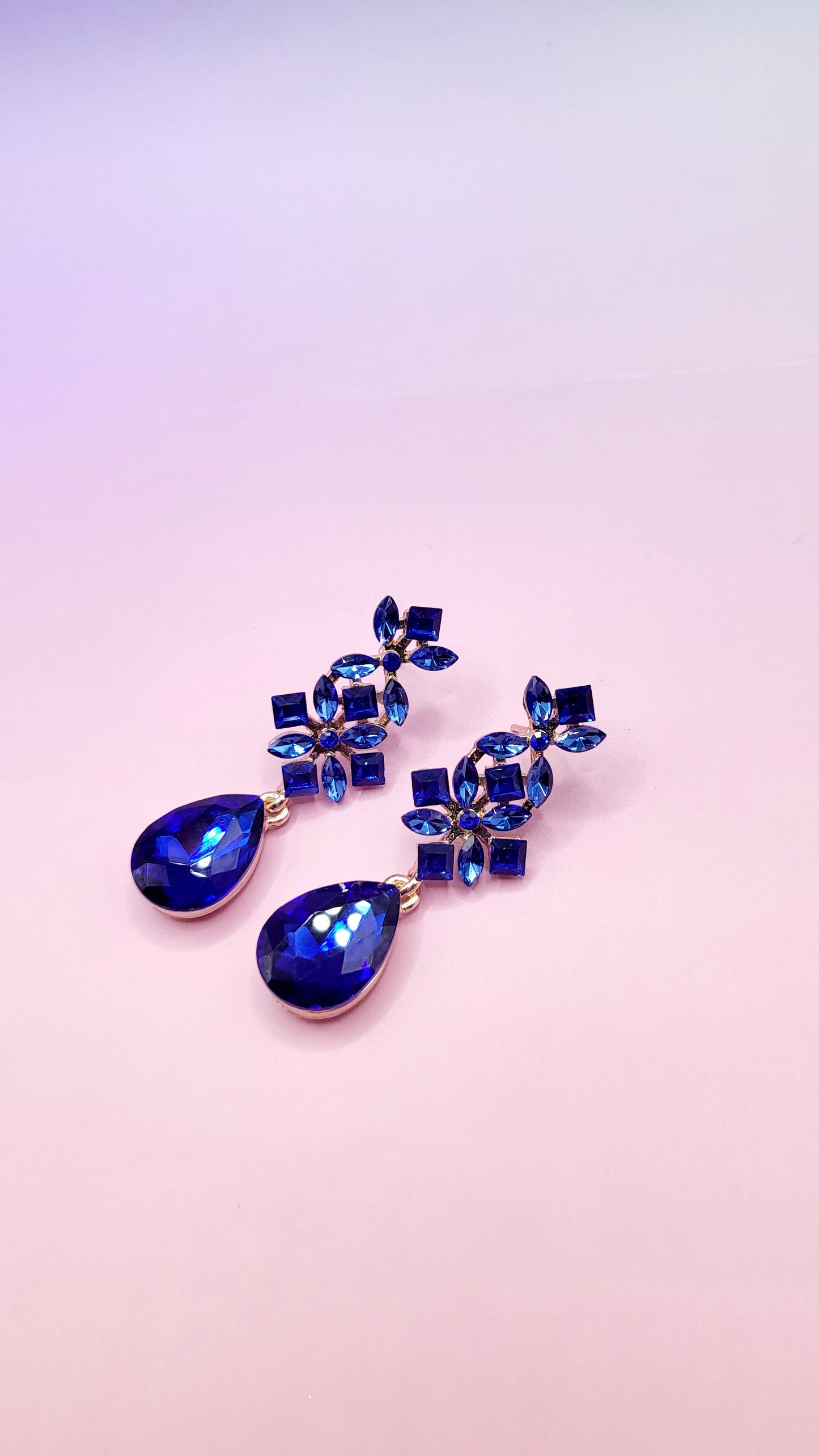 Emily Teardrop Earrings ER5701